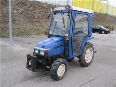 Kleintraktor "Iseki TU318 FUE" mit Front- und Heckheber, - Cars and vehicles