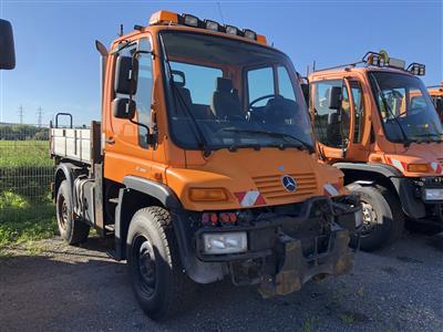 Zugmaschine "Daimler Unimog U300", - Fahrzeuge und Technik Land NÖ