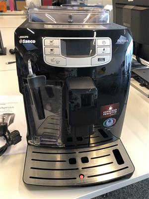 Kaffeevollautomat "Saeco Intelia HD8752", - Motorová vozidla a technika