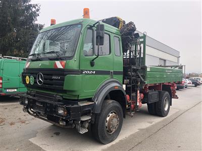 LKW "Mercedes-Benz 2024 AK/38 4 x 4" mit 3-Seitenkipper und Ladekran "Hiab 195/5", - Macchine e apparecchi tecnici