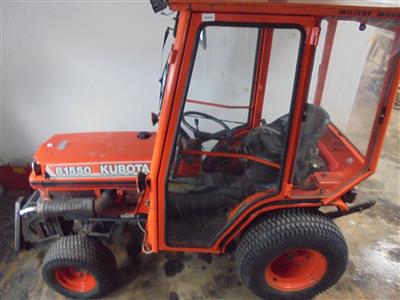 Traktor "Kubota B1550 HDS-4WD" mit Kabine und Fronthubwerk, - Motorová vozidla a technika