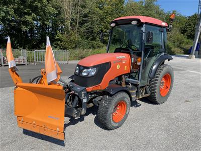 Traktor "Kubota M7040 4 x 4" mit Schneeschild "Wiedemann Vario 3350", - Fahrzeuge und Technik