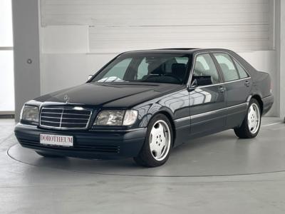 PKW "Mercedes-Benz S320" - Motorová vozidla a technika