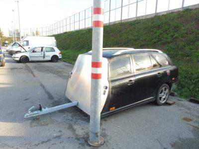 Anhänger aus "Toyota Avensis Kombi 2.0 D-4D" (Eigenbau), - Motorová vozidla a technika