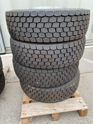 4 LKW-Kompletträder "Michelin X-Multi M+S 275/70 R22.5", - Fahrzeuge und Technik