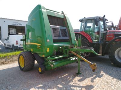 Rundballenpresse "John Deere 864 Premium", - Fahrzeuge und Technik