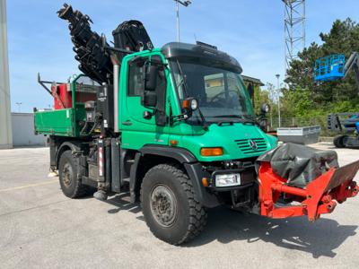 Zugmaschine "Mercedes Benz Unimog U500" mit Ladekran "Hiab 144E-5Duo", - Cars and vehicles