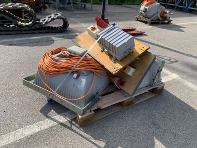 2 Kranscheinwerfer und 2 Trafo, - Cars and vehicles