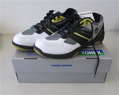 Paar Sportschuhe "Yonex", - Postfundstücke