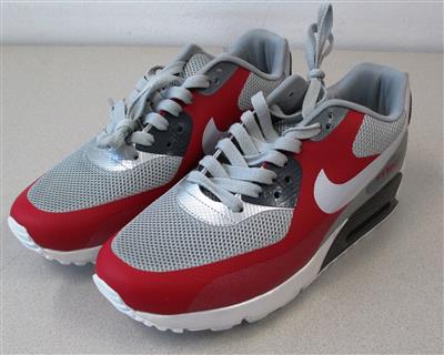 Paar Freizeitschuhe "Nike Air Max", - Fundgegenstände der Österreichischen Post