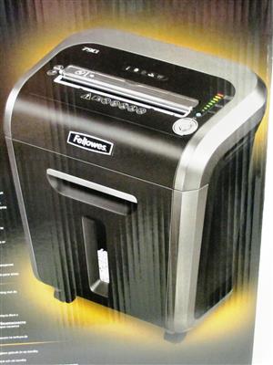 Aktenvernichter "Fellows Powershred 79CI", - Postal Service - Special auction