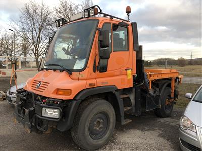 Zugmaschine "Daimler Chrysler Unimog U300" mit Böschungsmäher "Mulag", - Fahrzeuge und Technik