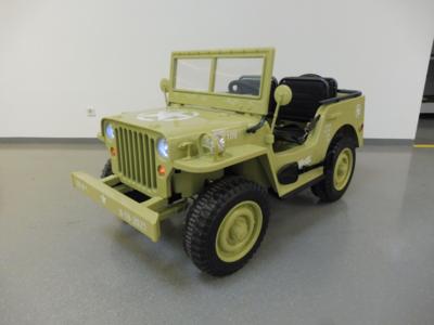 Kinder-Elektroauto "Jeep 4 x 4", - Giocattoli e libri