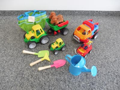 Kunststofffahrzeuge und Sandspielzeug, - Spielwaren & Bücher