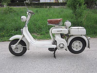 1955 Lambretta 150 D - Historická motorová vozidla