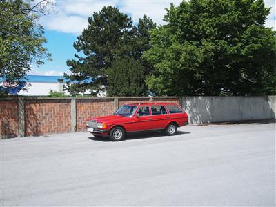 1978 Mercedes-Benz 250 T - Klassische Fahrzeuge und Automobilia