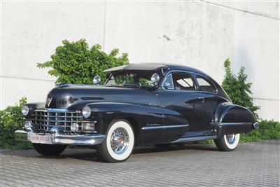 1947 Cadillac Series 61 Club Coupé - Historická motorová vozidla