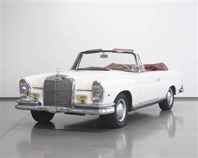 1962 Mercedes-Benz 220 SEb Cabriolet - Historická motorová vozidla