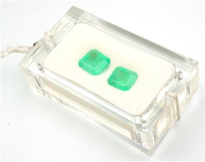 2 Smaragde zus. 12,92 ct - Gioielli