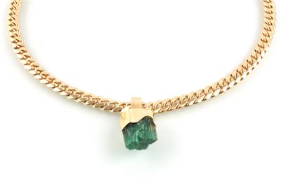 Smaragdanhänger an Halskette - Schmuck und Uhren