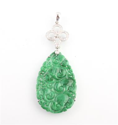 Jade Brillantanhänger zus. 12,92 ct - Schmuck und Uhren