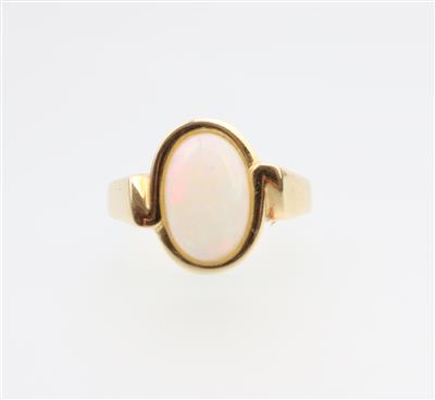 Opal Ring - Jewellery and watches