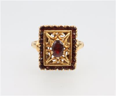 Granat Ring - Jewellery and watches