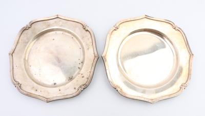 Zwei Silberteller - Klenoty a Hodinky