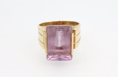 Amethyst Ring - Jewellery and watches