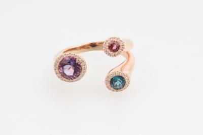 Design Ring - Jewellery and watches