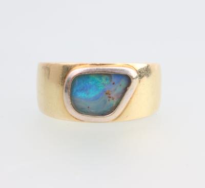 Opal Ring - Jewellery and watches