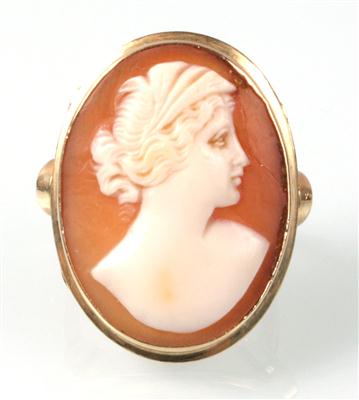 Muschelcameering - Antiques, art and jewellery
