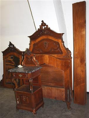 Gründerzeit Schlafzimmereinrichtung um 1830 - Online Auktion Kunst, Antiquitäten und Schmuck