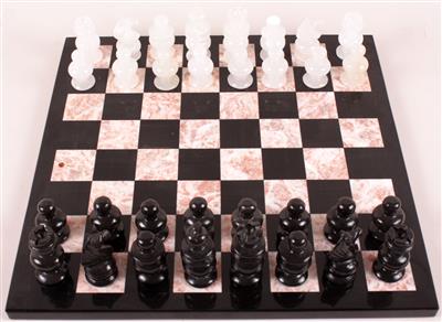Schachspiel - online auction Kunst, Antiquitäten und Schmuck