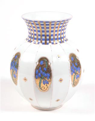 Vase - Antiques, art and jewellery