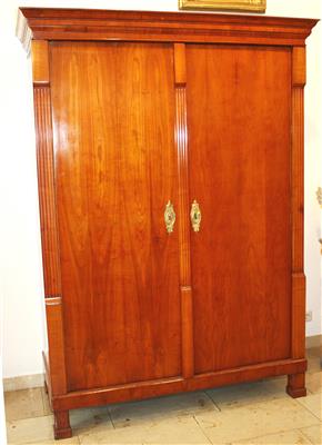 Garderobe-Kasten - Antiques and art