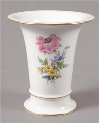 Vase - Antiques, art, toys and jewellery
