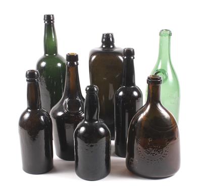 8 verschiedene Flaschen - Arte, antiquariato e gioielli