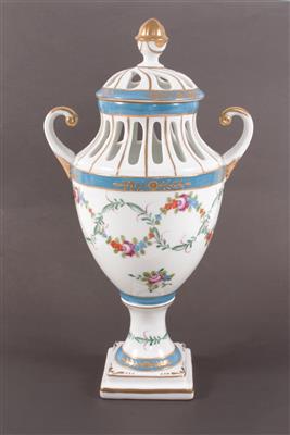 Deckelvase in klassizistischem Stil - Antiques, art and jewellery