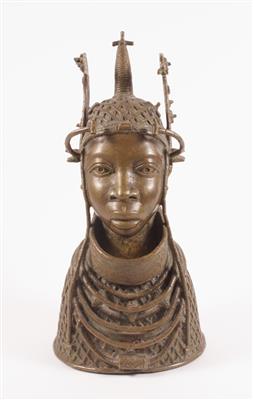 Bronzebüste "Afrikanerin mit Kopfschmuck" - Umění, starožitnosti, šperky