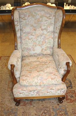 Ohrenfauteuil in klassizistischem Charakter - Antiques, art and jewellery