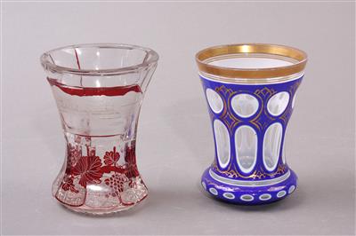 2 Sockelbecher, 19. Jhdt., - Porcelain, glass and ceramics