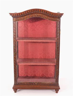 Miniatur-Vitrine, in klassizistischem Charakter, - Furniture and decorative art