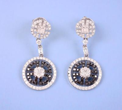 Brillant-Ohrsteckgehänge zus. ca. 1,70 ct - Jewellery and watches