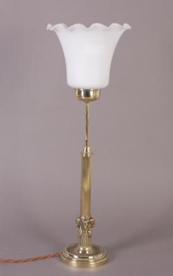 Tischlampe, in klassizistischem Stil, - Umění do 500 €