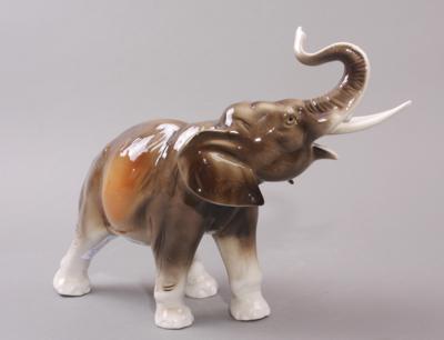 Elefant, böhmisches Porzellan Marke Royal Dux, - Jewellery, antiques and art