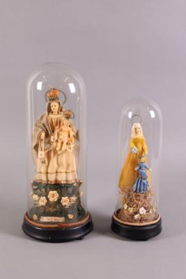 2 Wachsfiguren unter Glassturz, Ende 19./ Anfang 20. Jhdt., - Schmuck, Kunst & Antiquitäten