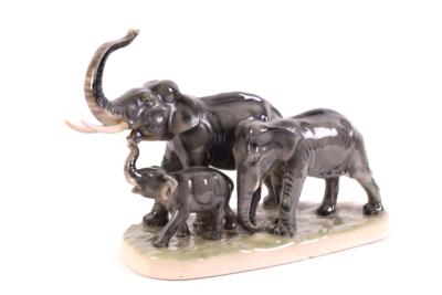 Elefantenfamilie, Wiener Kunstkeramik, Marke Steffl, - Gioielli, arte e antiquariato
