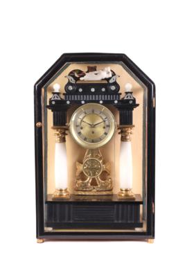 Biedermeier-Kommodenuhr, um 1830, - Šperky, umění a starožitnosti