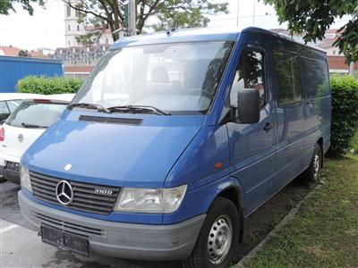 SPKW (Bestattungsfahrzeug) Mercedes Benz Type 310 D/35 blau, - Fahrzeuge Land Steiermark, Holding Graz, Zoll